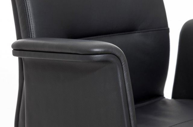 ������ ���� ���� / Karl Black