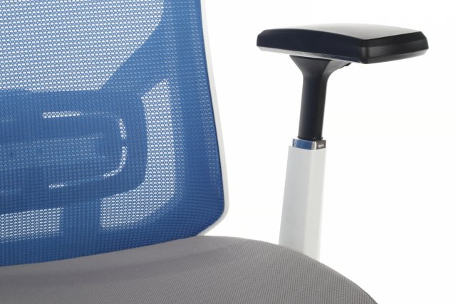 ������ Riva Chair Step RCH AW2320 ������� �����/ ����� �����